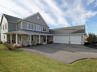 8503 Queensridge Dr, Monclova, OH 43542