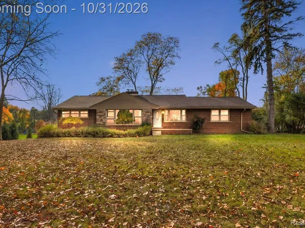 21891 Hampstead St, Beverly Hills, MI 48025