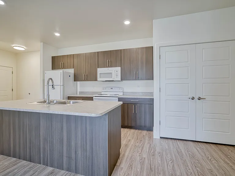Eden Apartments — Photo 105