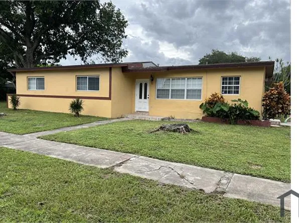 931 W Country Club Cir, Fort Lauderdale, FL 33317