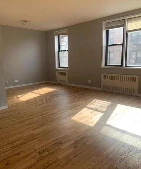 207 E 202nd St #3J — Photo 2
