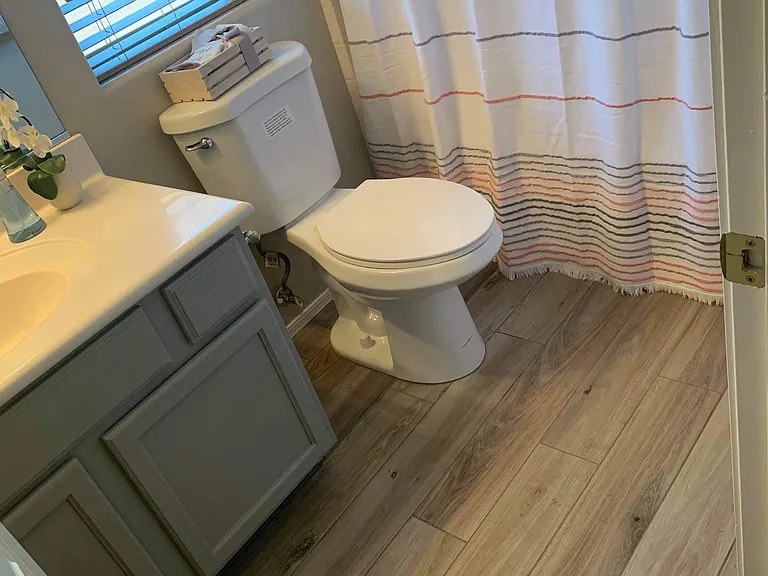 second full bathroom second floor