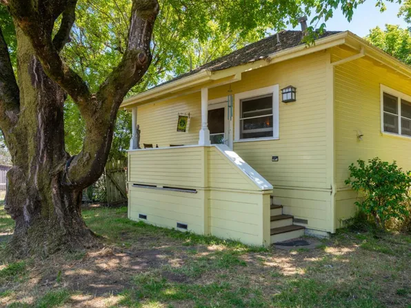 4898 Bodega Avenue, Petaluma, CA 94952