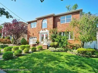 145 Burton Ave, Staten Island, NY 10309