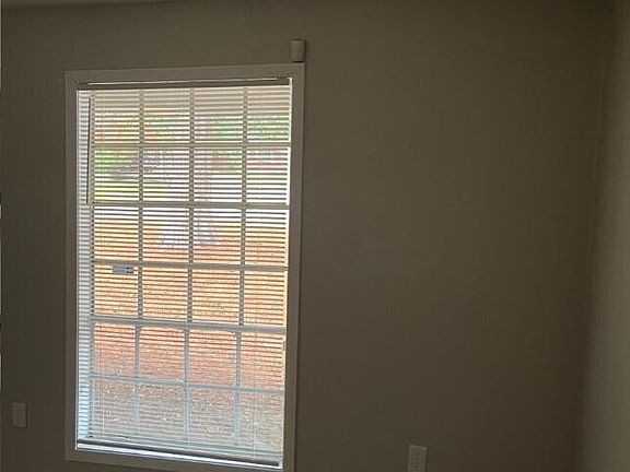 5th image of 2951 Bienville Dr