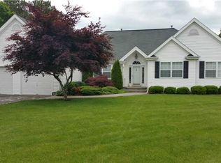 16 Thunder Rd, Miller Place, NY 11764