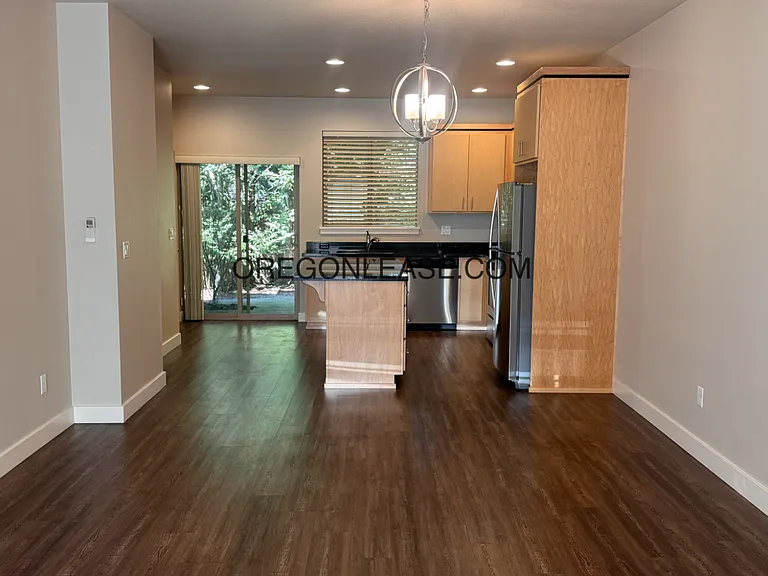 963 Lorella Ave — Photo 5