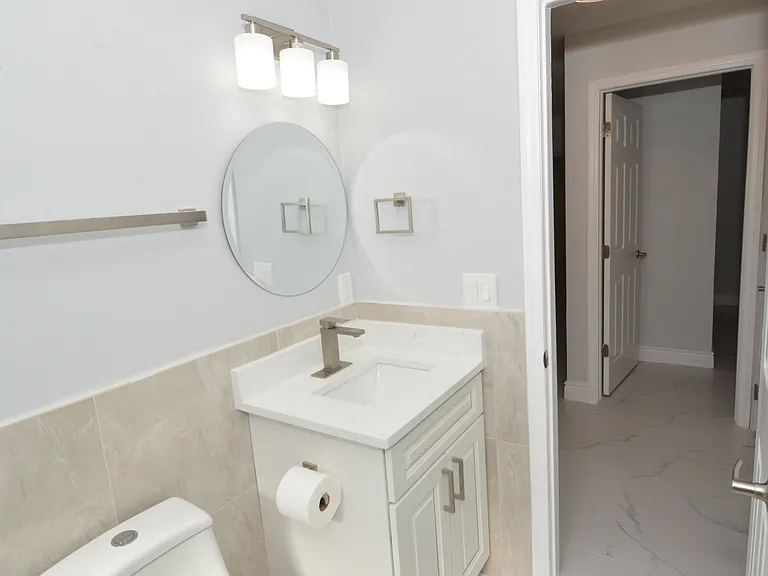 3947 Venetian Way — Photo 17