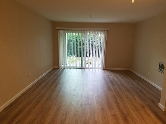 Living Room/Back patio