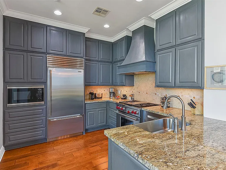 801 E Beach Dr #TW2704 — Photo 27