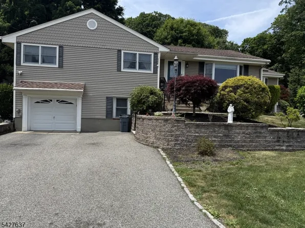 6 Waters Edge, Kinnelon Boro, NJ 07405