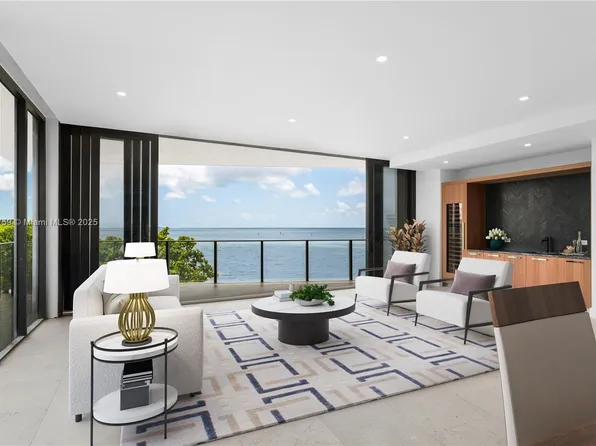 3581 E Glencoe St #302, Miami, FL 33133