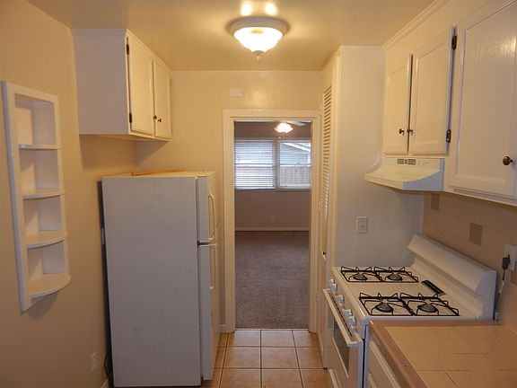 3rd image of 5038 1/2 Brighton Ave