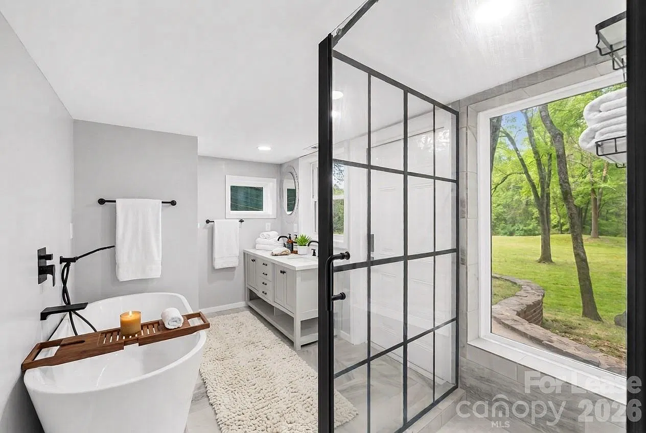 3 bed, 3.0 bath, 1723 sqft, $2,200 — Photo 4