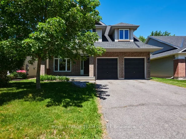 763 Long Point Cir, Ottawa, ON K1T 4H5