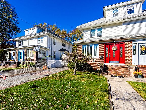 3rd image of 181 Harrison Pl