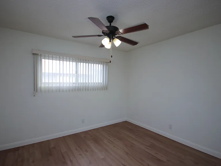 304 N Garfield Ave #G — Photo 12