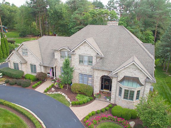 2nd image of 2453 Pine Hollow Dr
