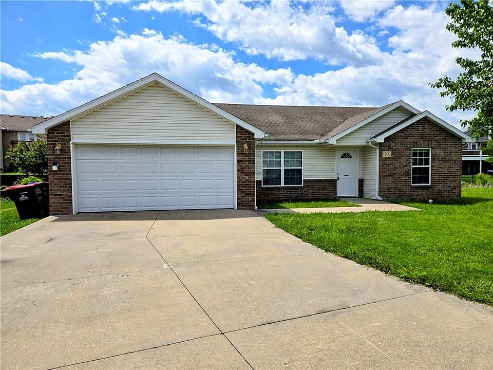 1st image of 1302 Cloverleaf Ct