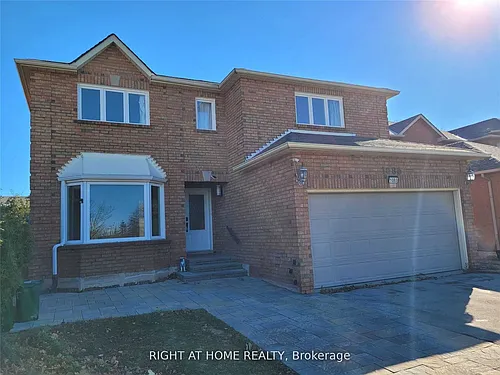 1080 Glenashton Dr #UPPER Photo 1