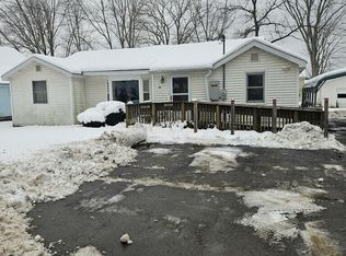 310 S Pleasant St, Watervliet, MI