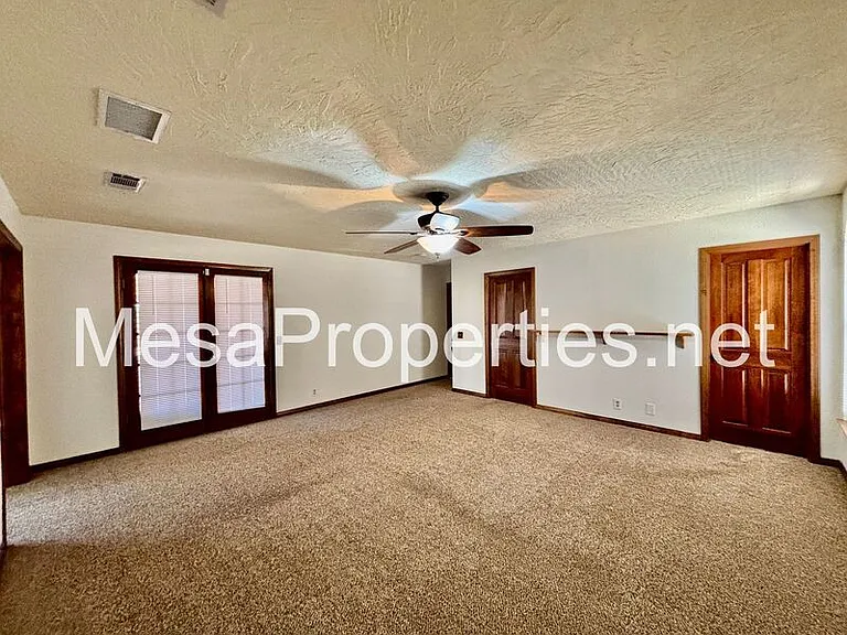 18642 Orange St — Photo 10