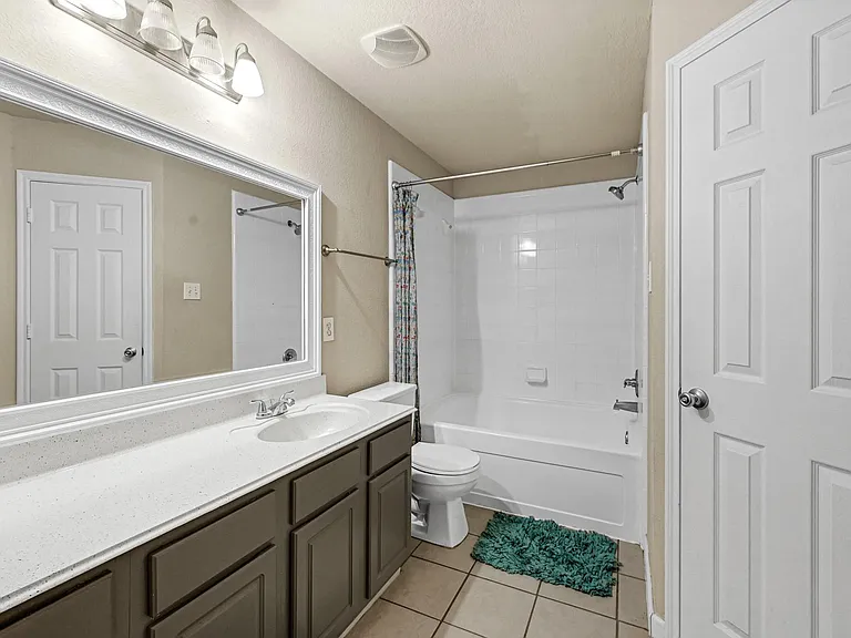 7507 Cypress Edge Dr — Photo 16