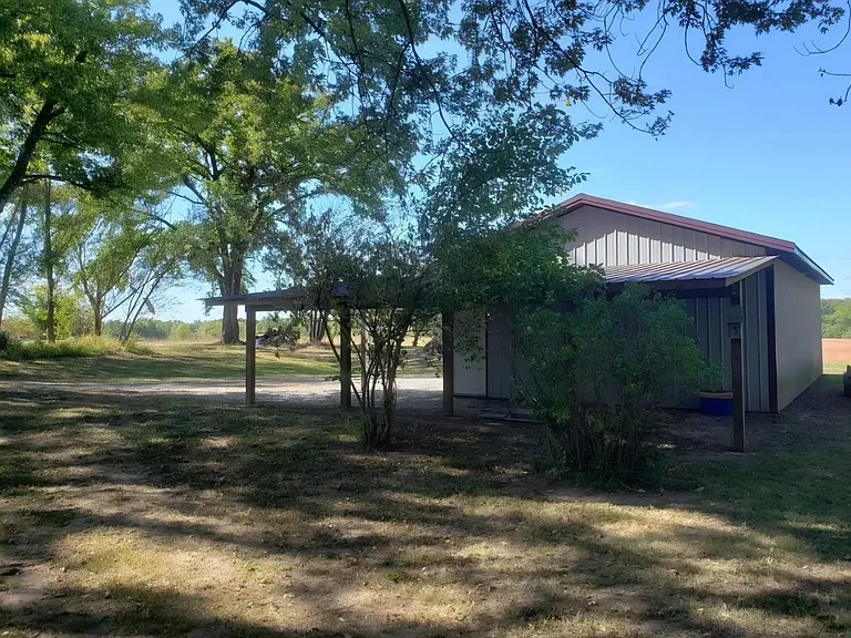 44 Circle Dr — Photo 16