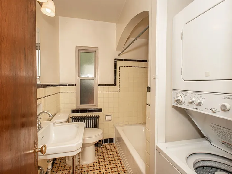 1br Near Uc, Daap & Hospitals | Prime Riddle Road Location — Photo 36