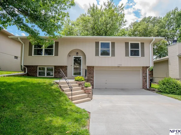 10929 V St, Omaha, NE 68137