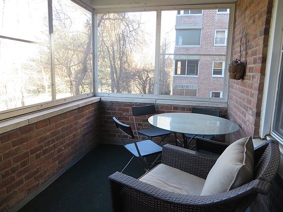 5th image of 120 E Hartsdale Ave #3G