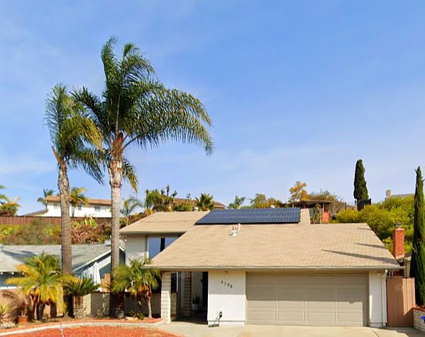 4 bedrooms + sun room, 18-panel solar
