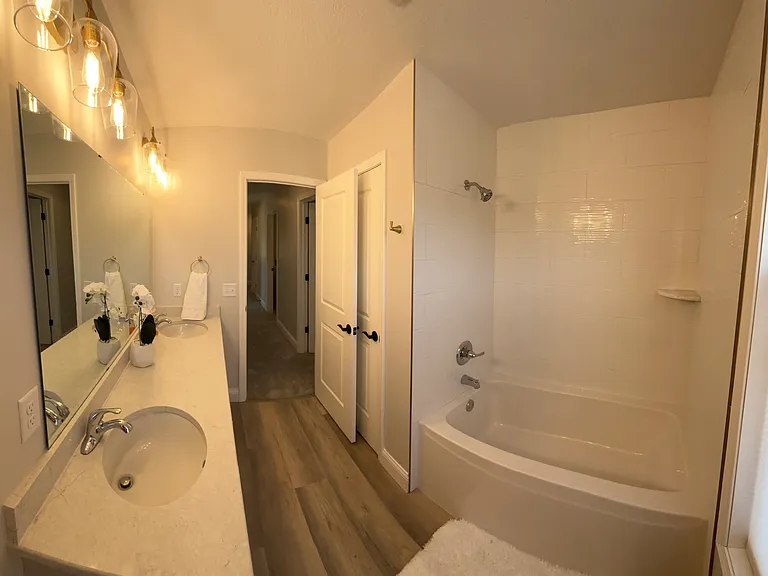 9867 Kahler Ave NE — Photo 20