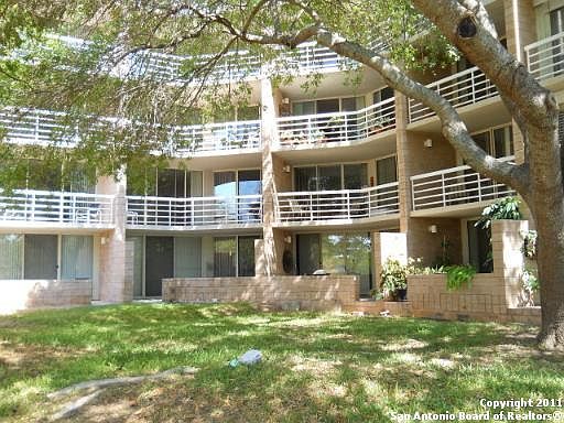 1st image of 1006 Guadalupe St #2B