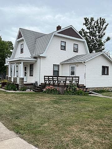 1st image of 504 3rd Ave S