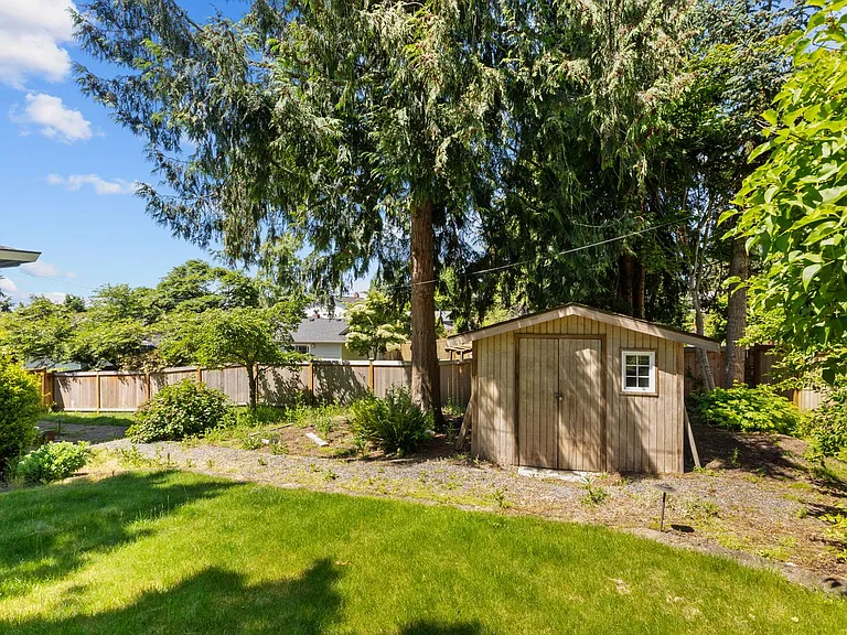 1404 NW 198th St — Photo 47