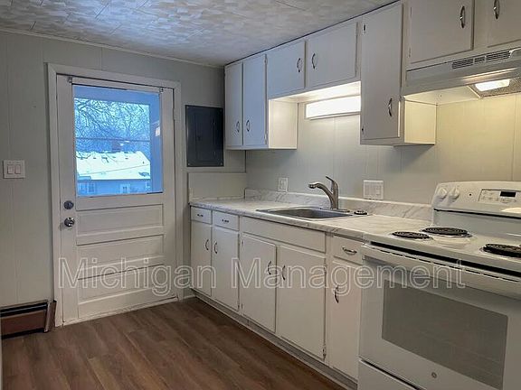 2nd image of 197 S Mill St