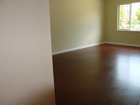3rd image of 1643 Orleans Dr