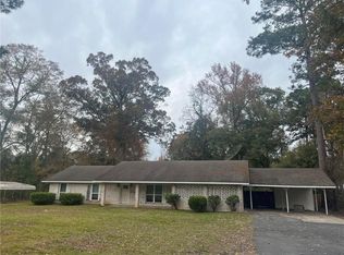 1601 Susek Dr, Pineville, LA 71360