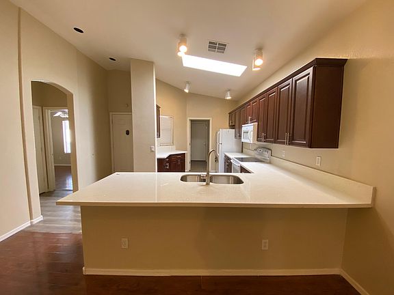 3rd image of 56 S Pepperwood Pl