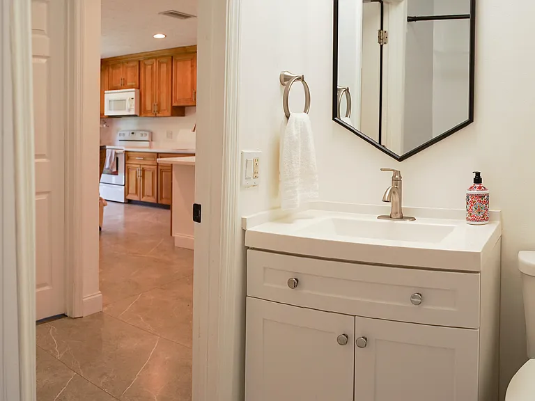 1425 Riverside Cir — Photo 24
