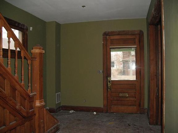 5th image of 2244 N Central Ave