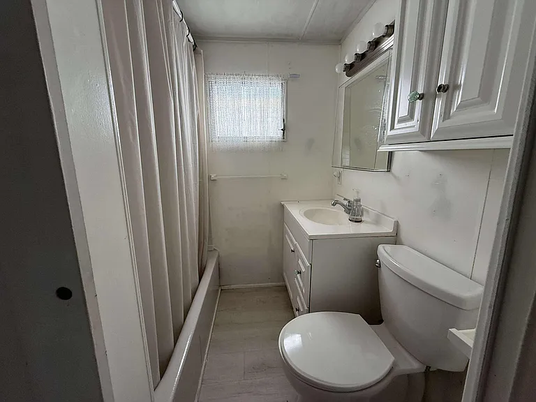 21 Ruthmary Ave #G — Photo 15