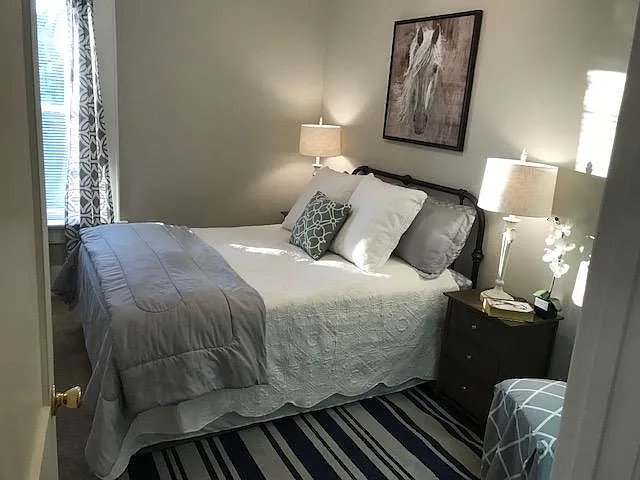 1 bed, 700 sqft, $1,400 — Photo 2