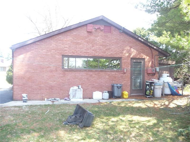 2nd image of 17937 Pin Oak Rd