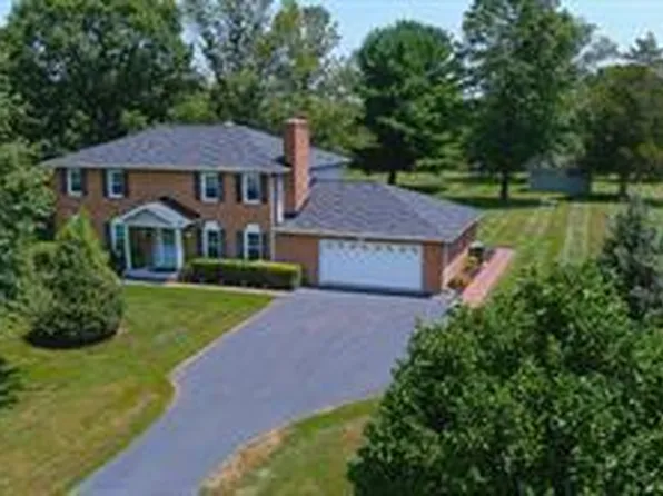 2611 Alvey Dr, Haymarket, VA 20169