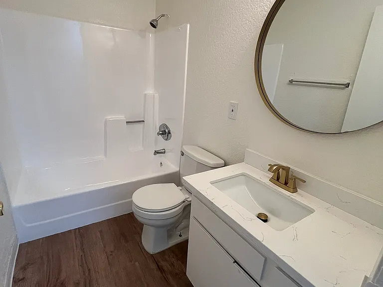 1320 W 225th St #3 — Photo 22