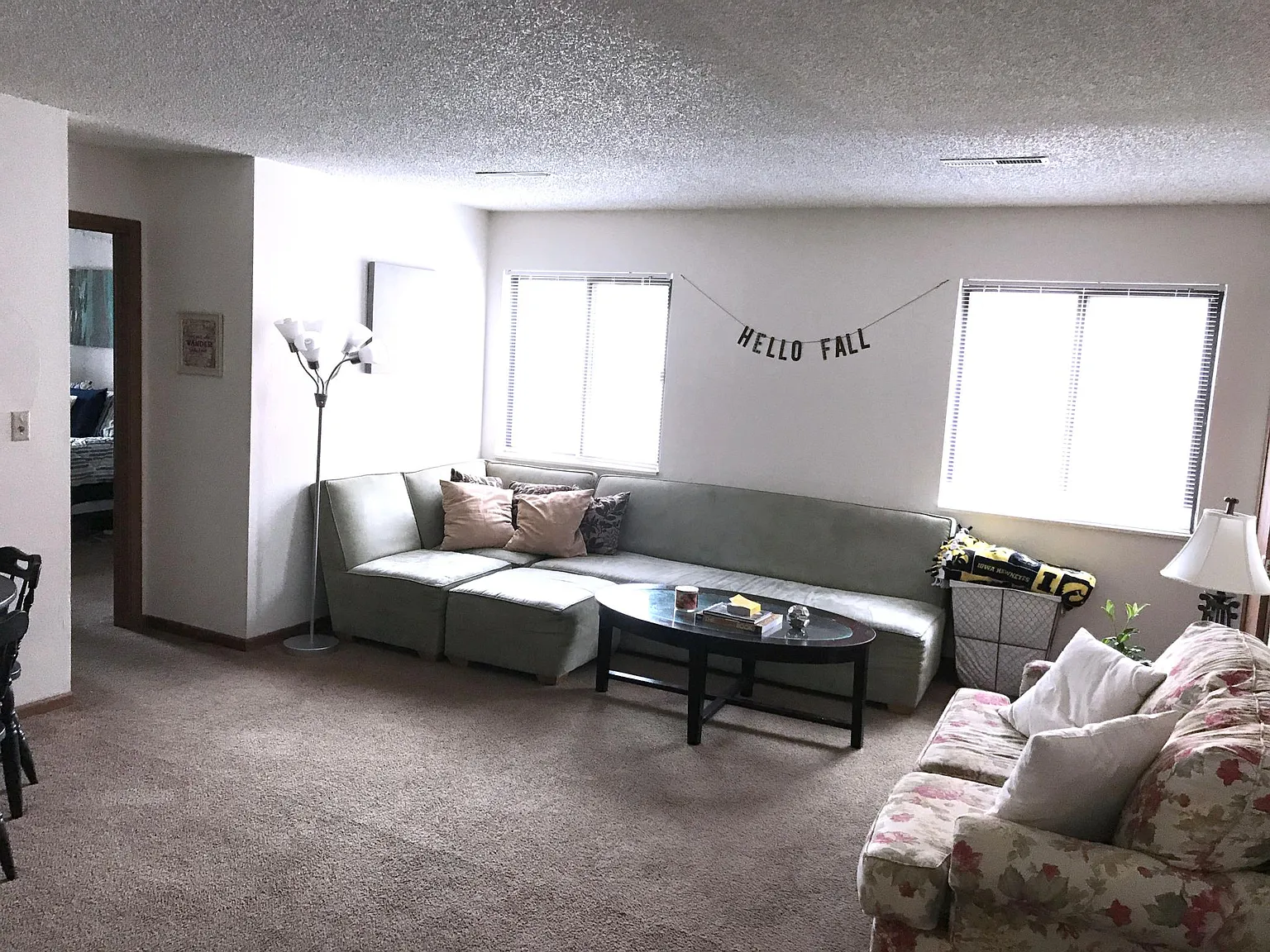3 bed, 1070 sqft, $1,650 — Photo 2