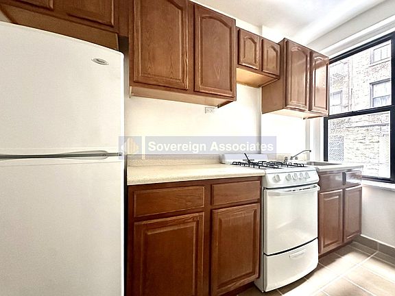 5th image of 567 Fort Washington Ave APT 2I