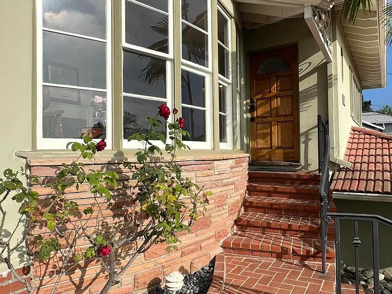 345 Malcolm Dr — Photo 3